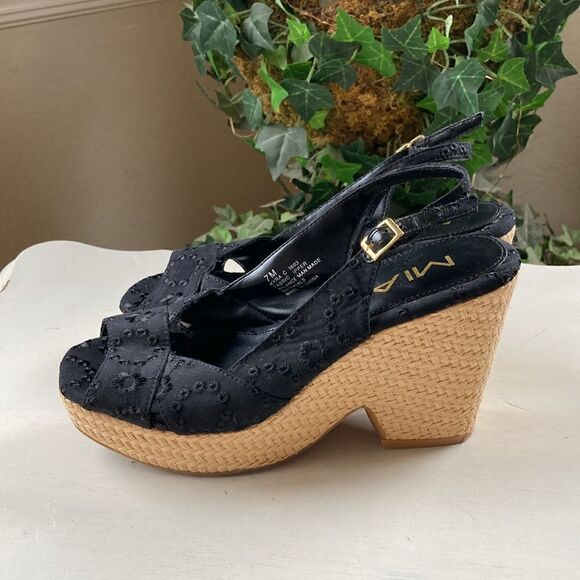 Mia Black Embroiled Floral Peep Toe Platform Raffia Espadrille Sandals Size 7M - Picture 2 of 15